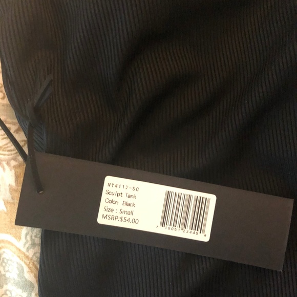 NOLI Sculpt Tank - Picture 3 of 3